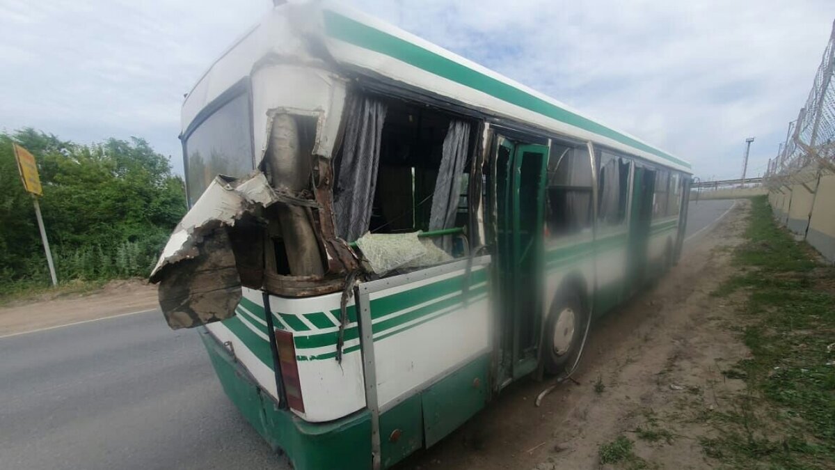    В Саратове 2 человека пострадали в ДТП автобуса и автокранаНовости Саратова и области – Сетевое издание «Репортер64»
