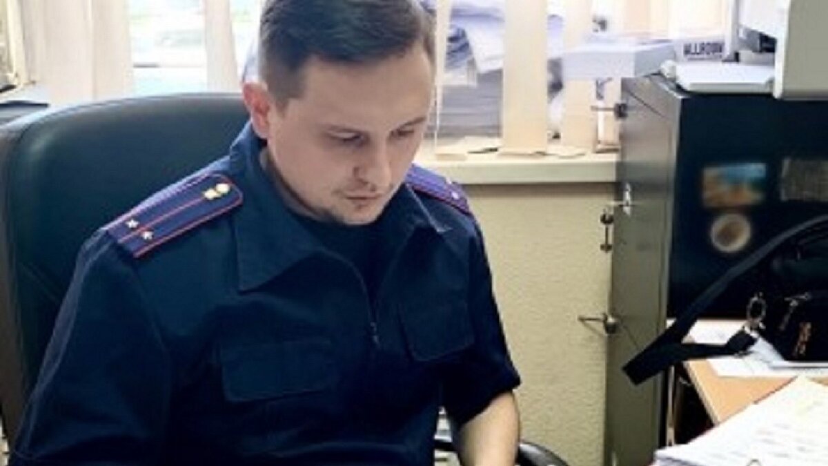     В Сарапуле за мошеннические действия осужден 18-летний юноша. Он получил два года реального лишения свободы в колонии общего режима за участие в одной из самых примитивных схем телефонного жульничества.