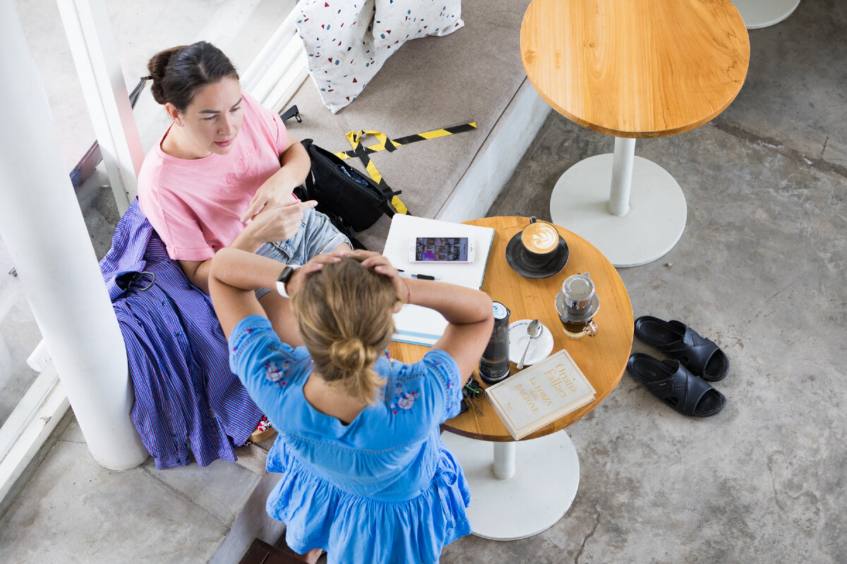 Грамматические ошибки, обилие вводных слов и длинные ломаные фразы убивают любой текст