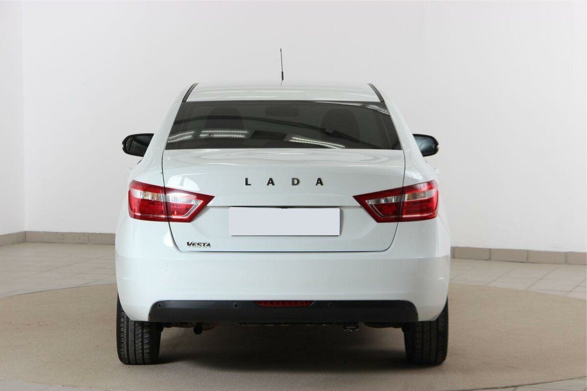 Lada Vesta        