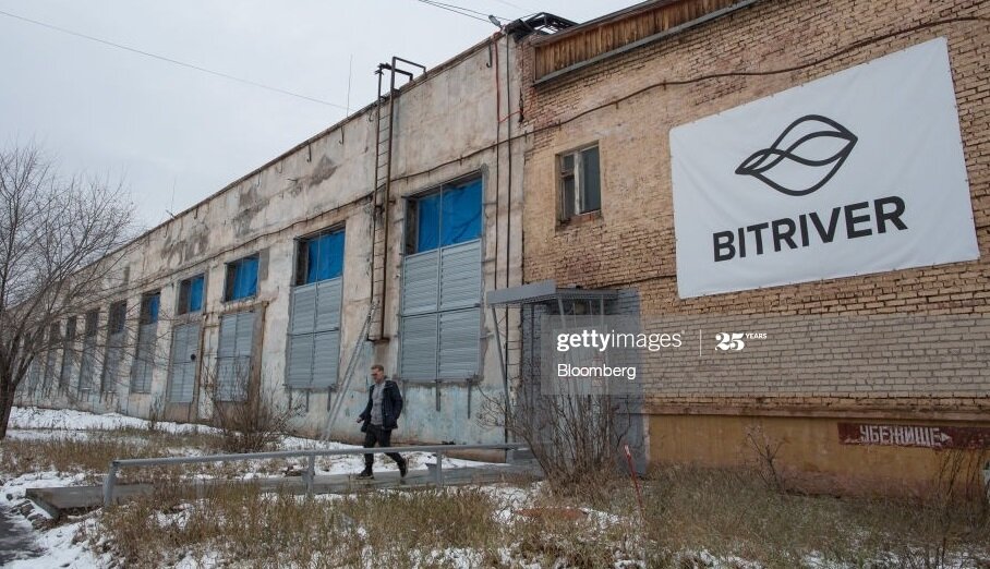 Контрасты - захудалый провинциальный цех с высокотехнологичной начинкой))