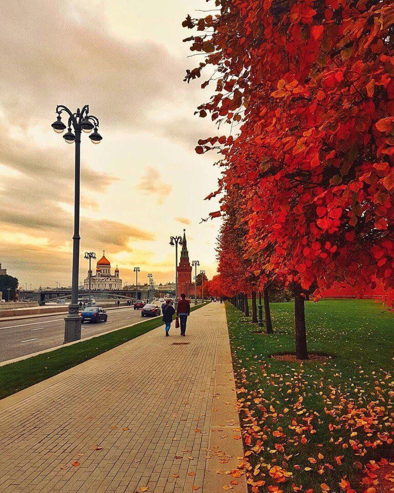 Москва октябрь