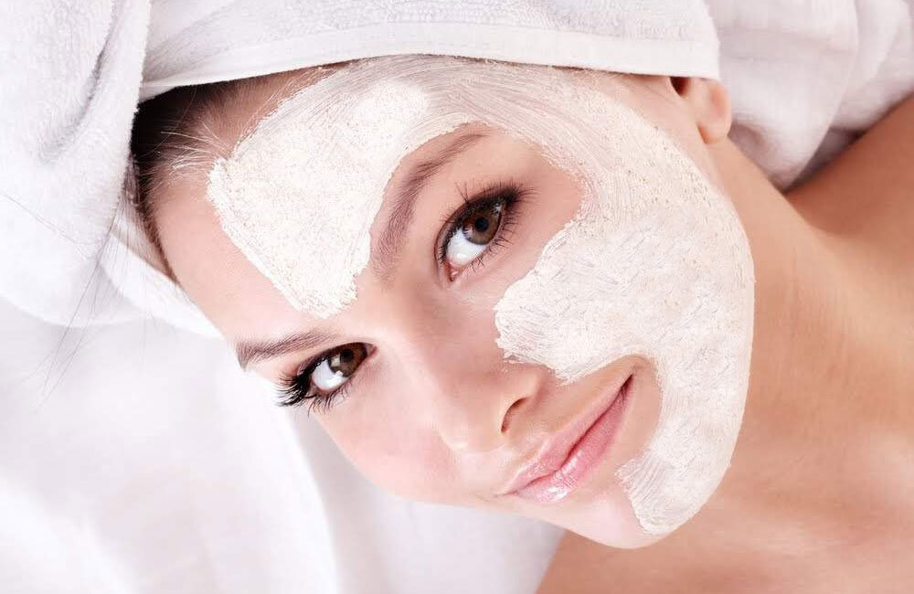 Результат будет потрясающим с первого раза использования, используя маску ежедневно, вы заметите, что обвисшая кожа на лице стала подтянутой, яркой и чистой, а морщины тают.