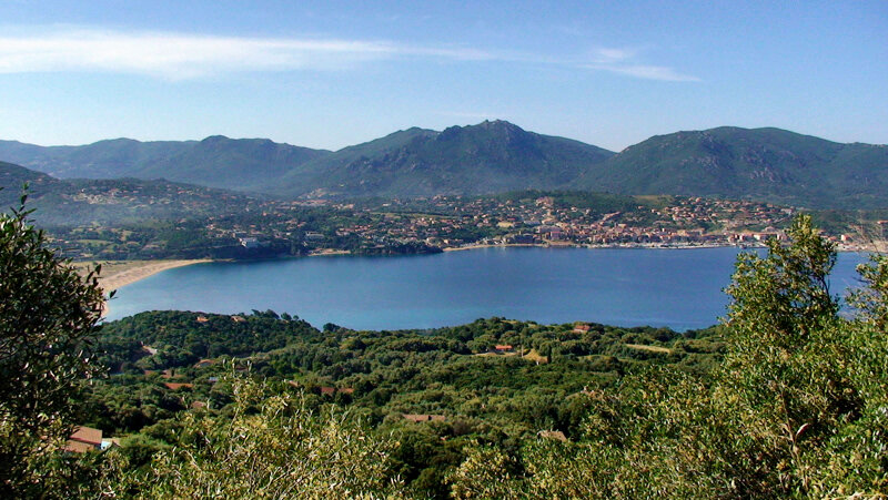 Залив Проприано на Корсике, где жила семья Рекко. Фото https://commons.wikimedia.org/wiki/File:Golfe_de_Propriano.JPG