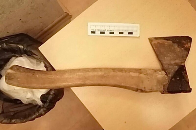    Преступление произошло 24 октября на улице Химиков. О том, что в квартире находится тело 78-летнего пенсионера, сообщили соседи.