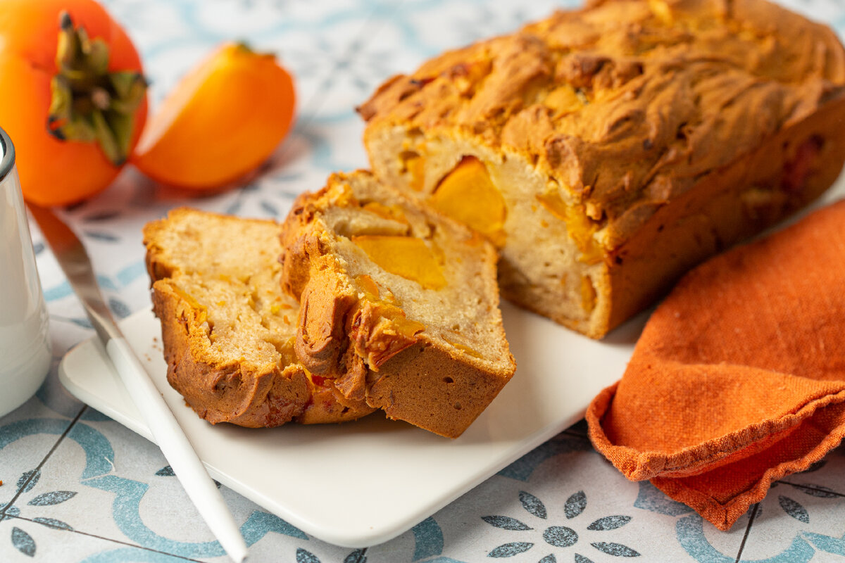 пудинг с хурмой. маффины с хурмой. кекс с хурмой рецепт. маффины из хурмы. шоколадный пирог из хурмы.