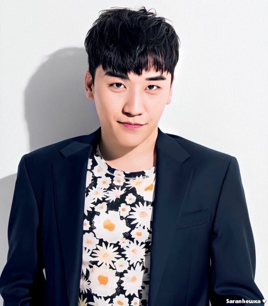 Знакомьтесь — Ли Сын Хён, он же Сынри, член одной из самых известных групп в мире K-pop. Обвиняется в совершении экономических преступлений, секс-торговле, нарушении валютных законов, хищениях и сексуальных домогательствах.