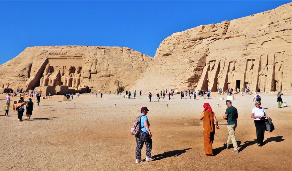 Abu Simbel Изображения: просматривайте стоковые фотографии, векторные изображени