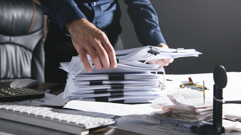    Работа с документами © Adobe Stock