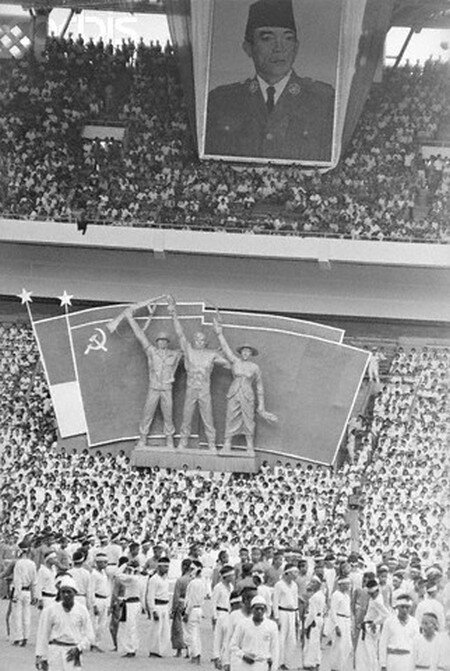 Митинг КПИ с ориентировочно 100 000 участников, май 1965 года.