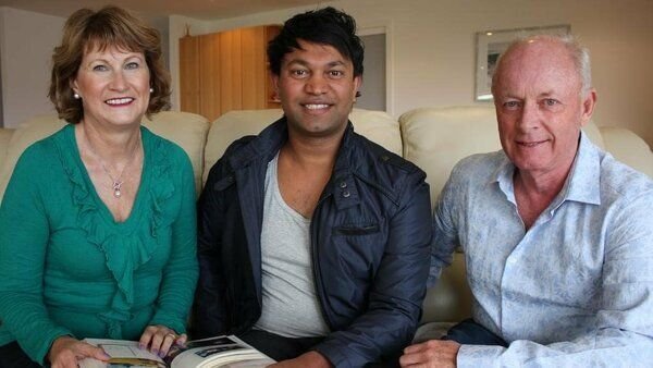 Watch An Orphan Finds His Way Home, With The Help of Google Earth Vintage VF Van