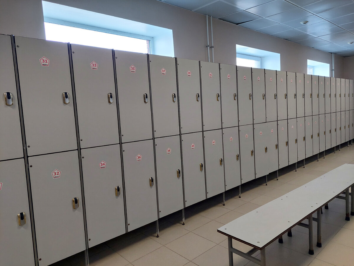 В раздевалке при источнике. Фото автора.