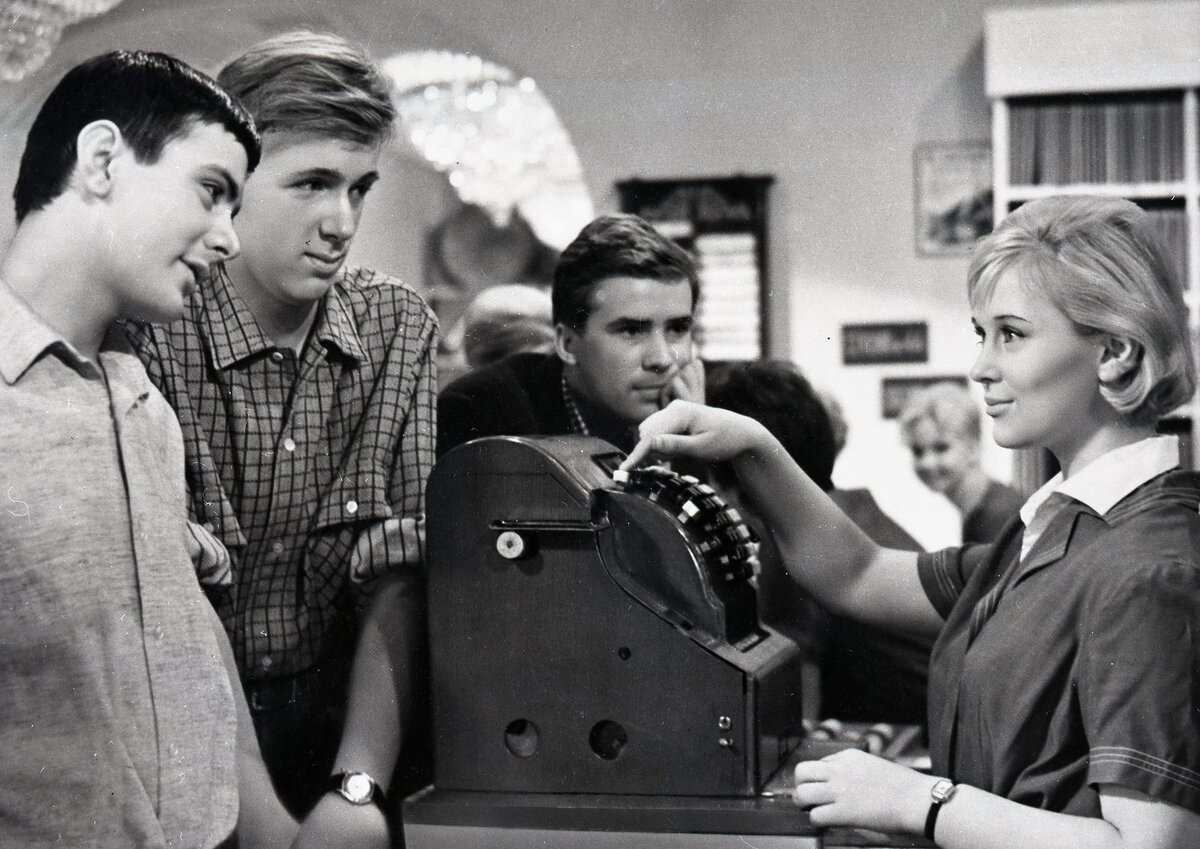 Михалков, Стеблов, Польских в фильме «Я шагаю по Москве». Источник: YouTube