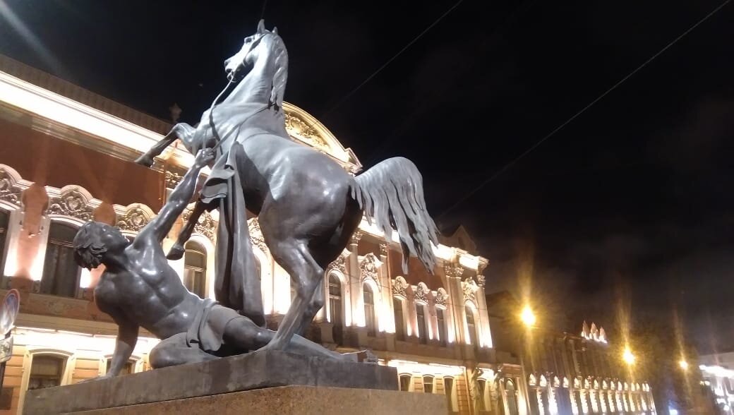 Санкт-Петербург, Аничков мост, зимнее утро)