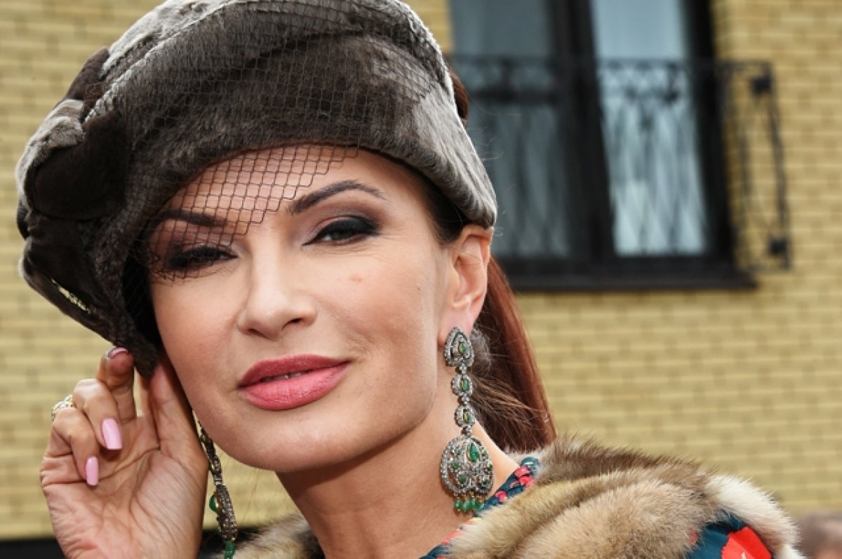    Эвелина Бледанс продюсирует боевик с сыном в главной роли