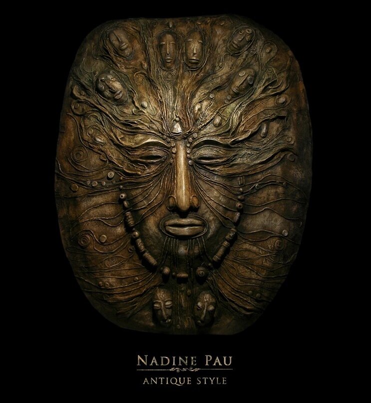  -  /Nadine Pau (-). 