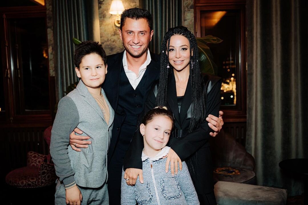 Зепюр с Павлом и детьми