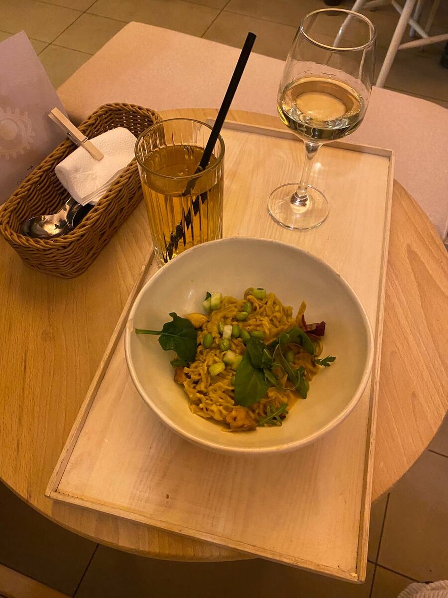 лапша с курицей и кремом из моркови