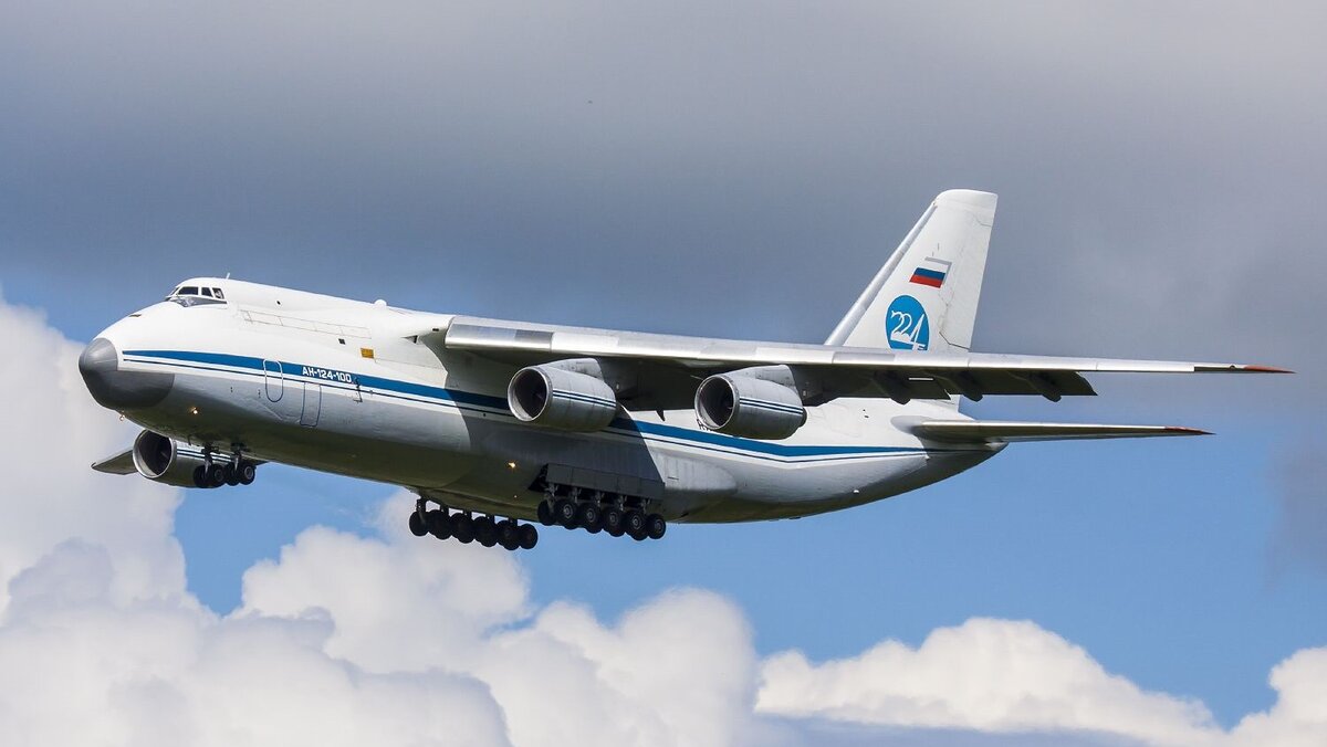 Ан-124. Взято из открытых источников