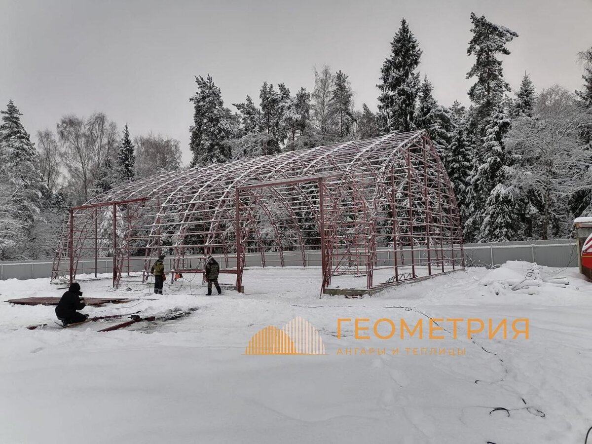Монтаж каркаса ангара