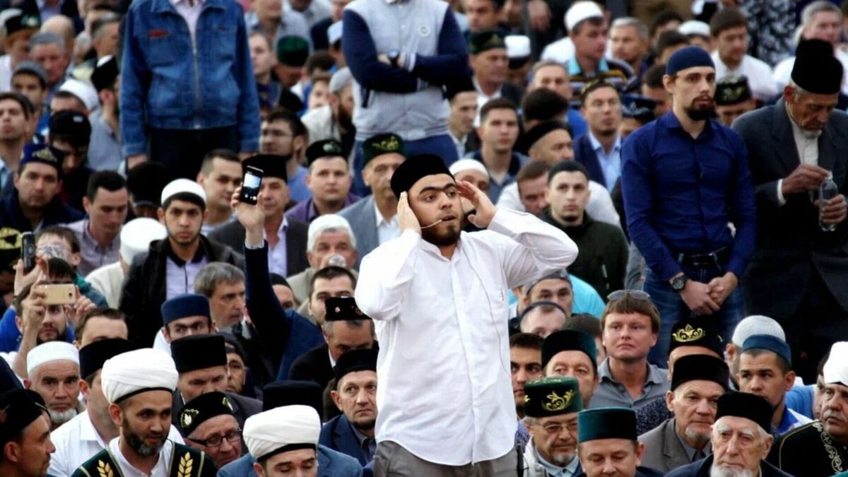     Накануне, 25 января, состоялось собрание казанского отделения всемирного конгресса татар, где было решено оспорить результаты переписи населения. Тогда в России насчитали около 4,71 млн человек татарской национальности. Об этом пишет «Бизнес Онлайн».