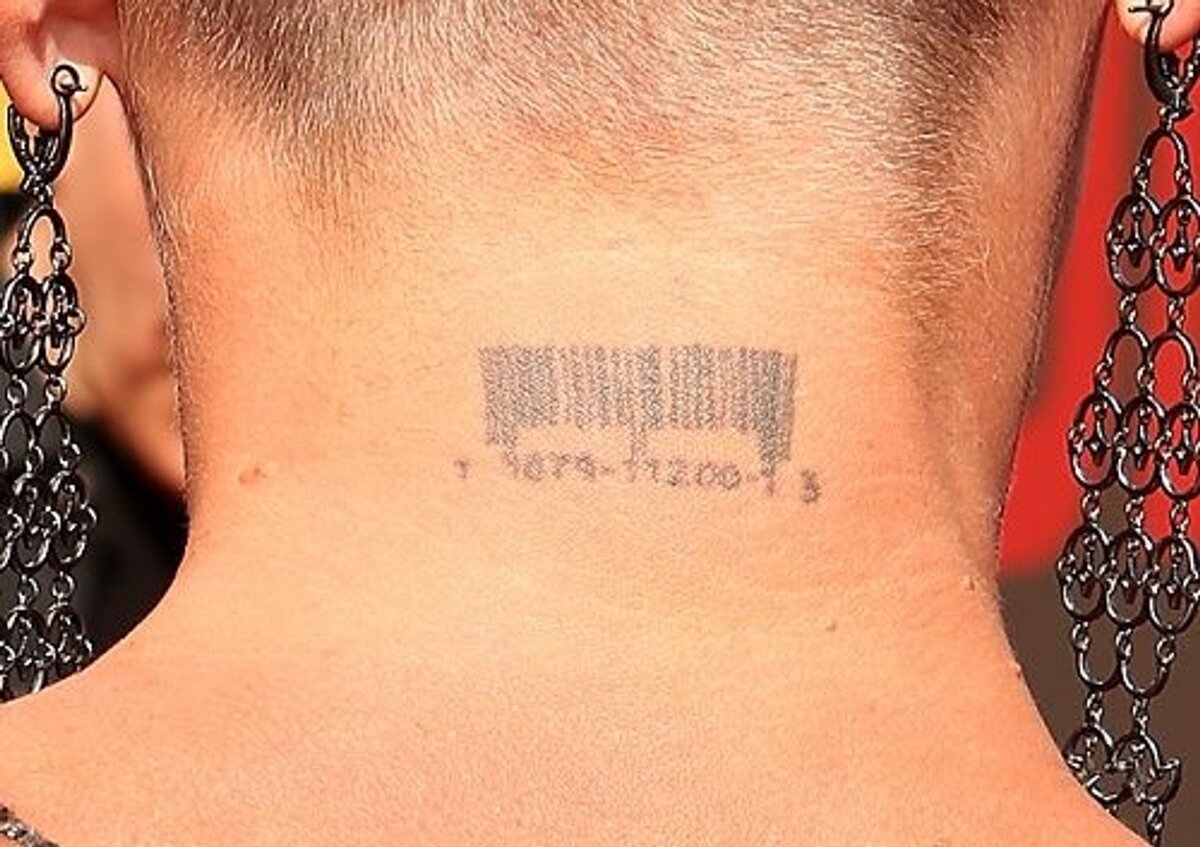    Татуировка Пинк Источник: архив пресс-службы