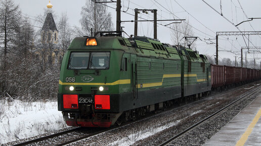 Поезда в снежный зимний день на перегоне Мга-Назия Октябрьской железной дороги. От платформы Апраксин до платформы 63 км. Январь 2023 года.