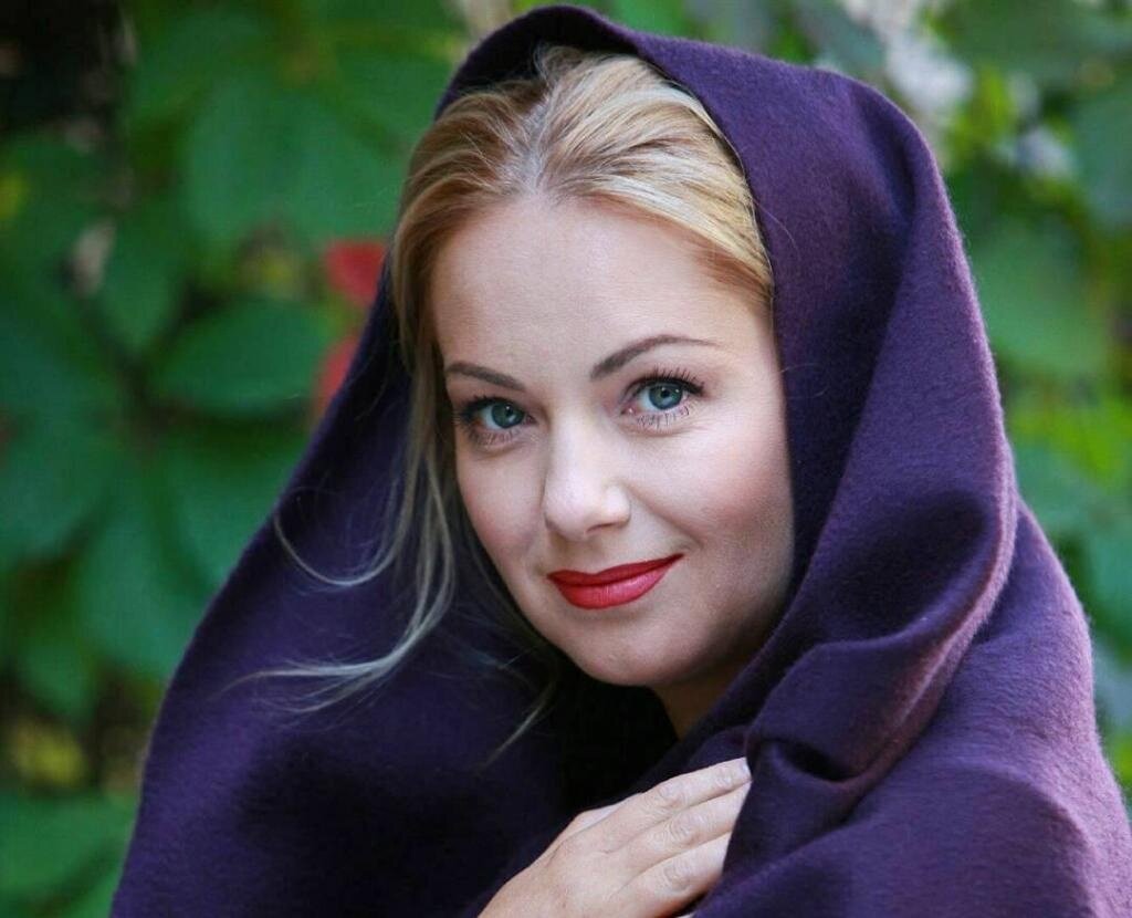 Восхищаемся умом и красотой блестящей актрисы Ольги Будиной. Фото Яндекс.Картинки. 