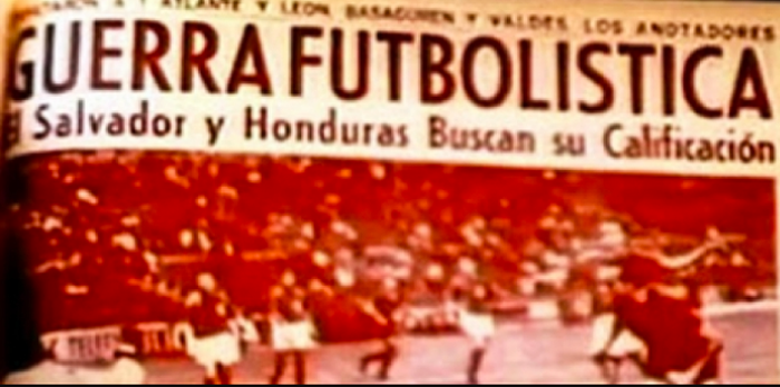 Сальвадор против Гондураса на футбольном поле в 1969 г.
