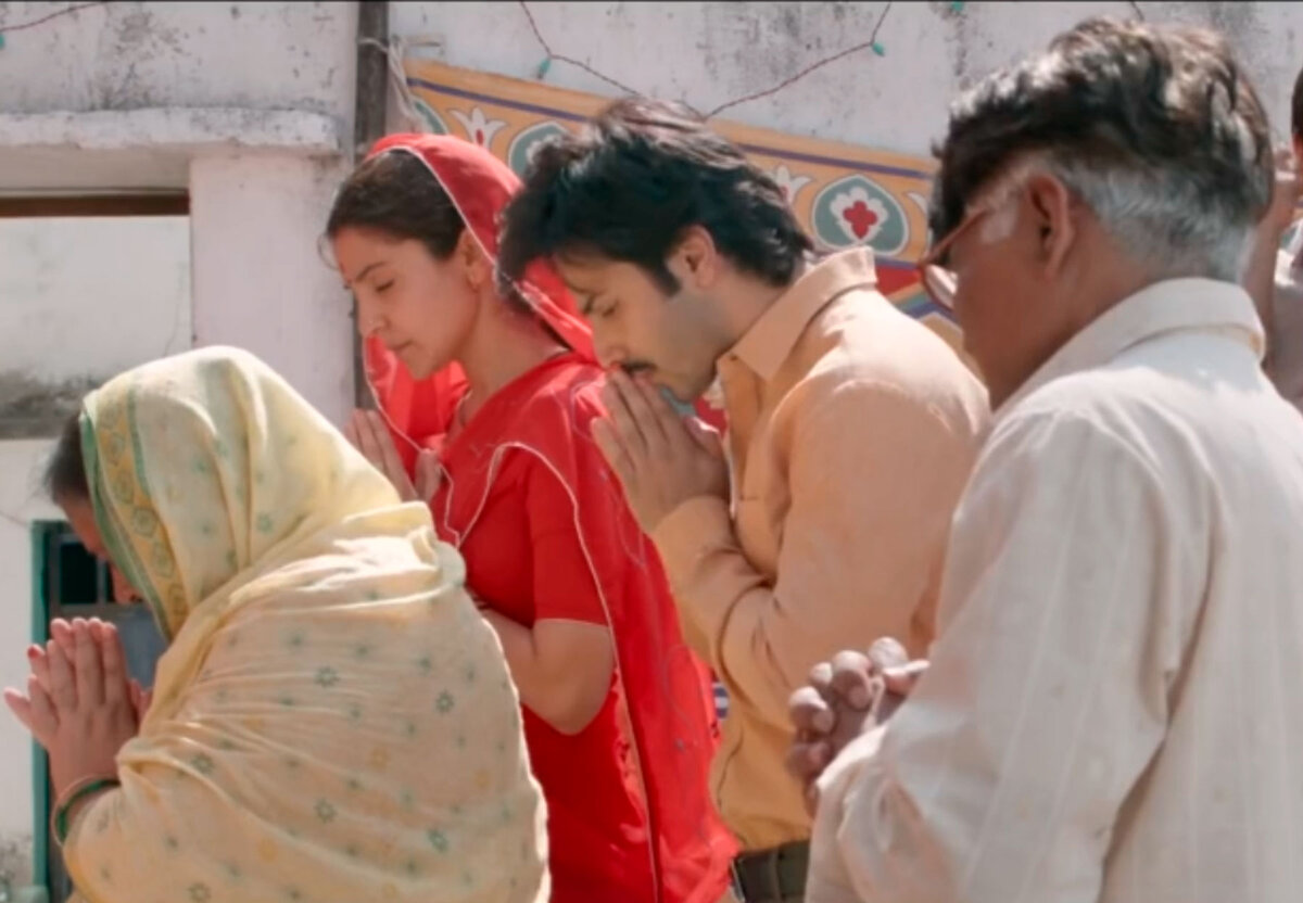 кадр из фильма «Нитка-иголка: Сделано в Индии» 