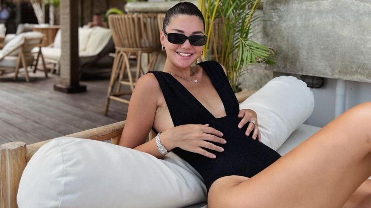    Нами Кулумбетова:instagram.com/nami_kulumbetova