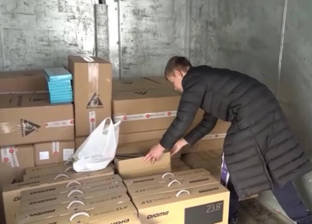 Сотрудники цпэ. Спецтранспорт здравоохранения. Скорая кчр. Помощь кчр. Помощь кчр.