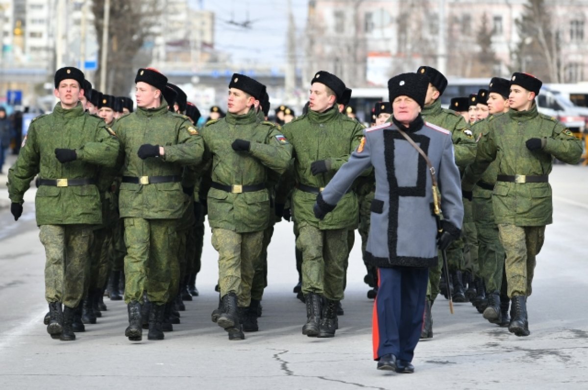    "Томскстат" подготовил демографический портрет мужчин к празднику