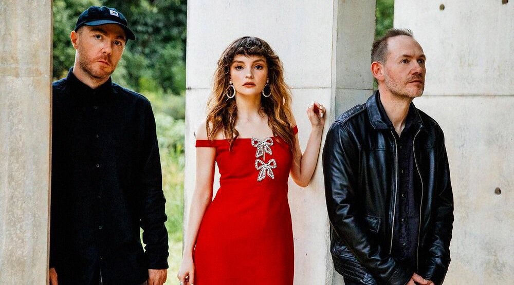     Chvrches / Фото: Instagram.com/chvrches / Автор: Jess Gleeson