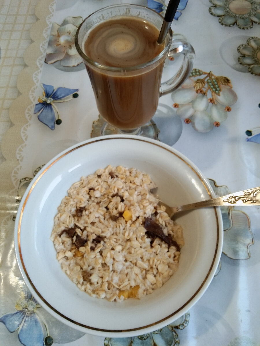 КБЖУ: 278/6,8/4,8/51,8