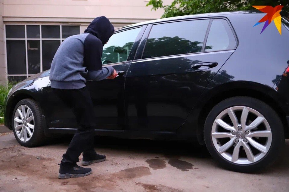     Мужчина украл 2 автомобиля Амир Закиров