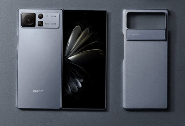 Прошлая версия смартфона. Xiaomi Mix Fold 2. Источник изображения: Google.