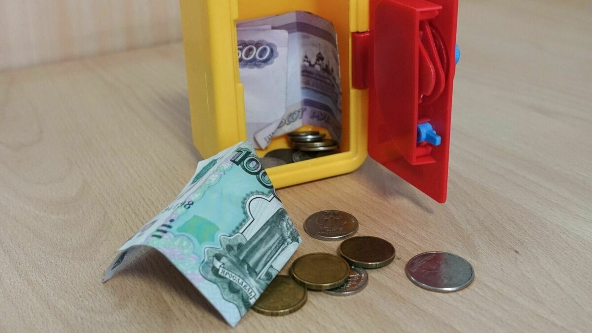     Эксперты рассказали, какими способами Минфин может пополнить бюджет за счёт денег россиян.