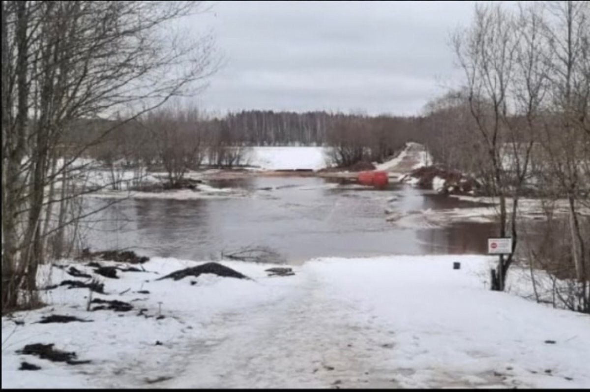    Уровень воды в реке Тихвинке в Ленобласти достиг опасных значений