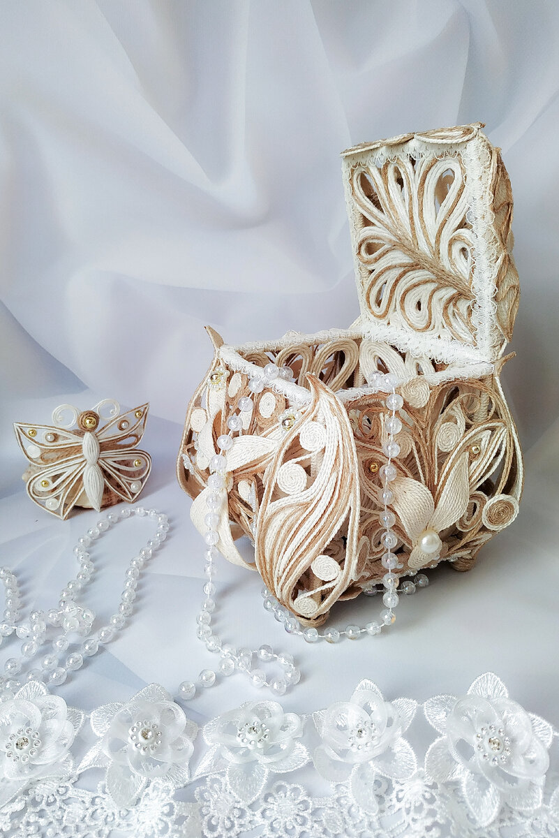 Шкатулка из хлопковых ниток и джута