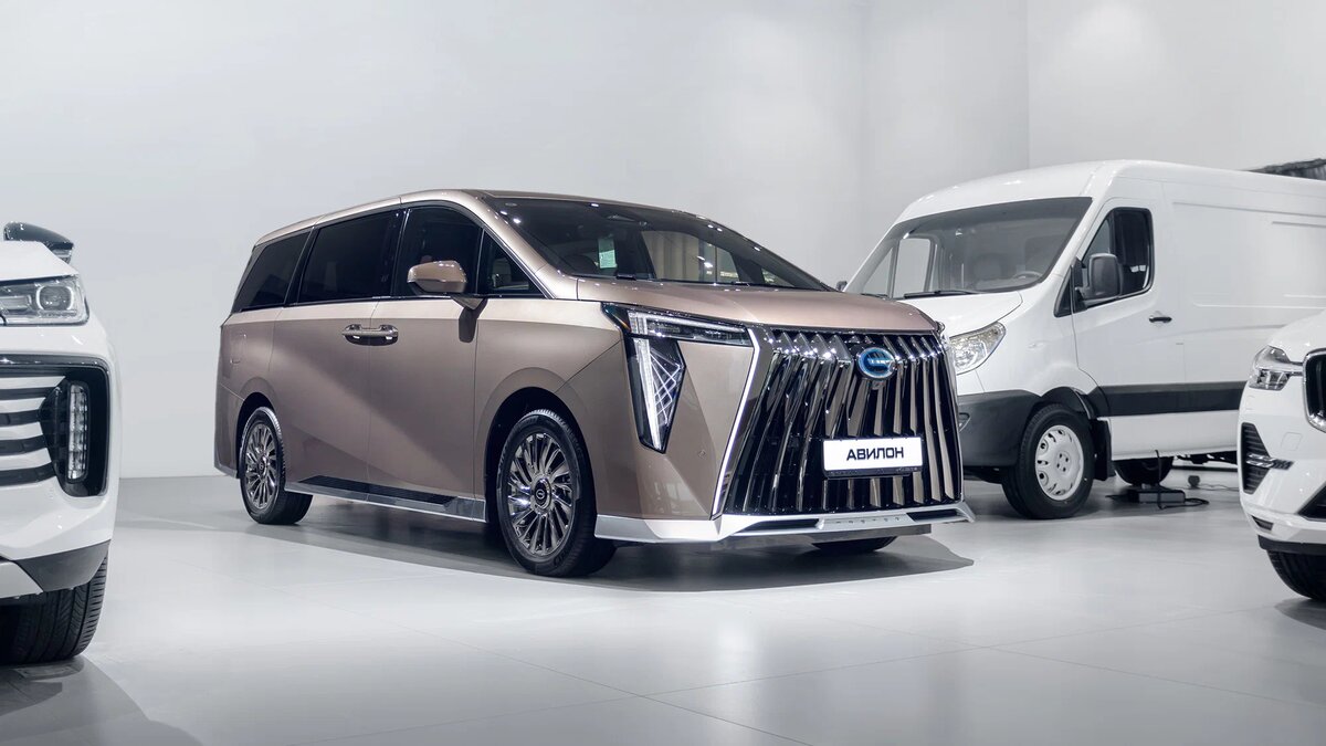    GAC Trumpchi M8     Alphard   V-     