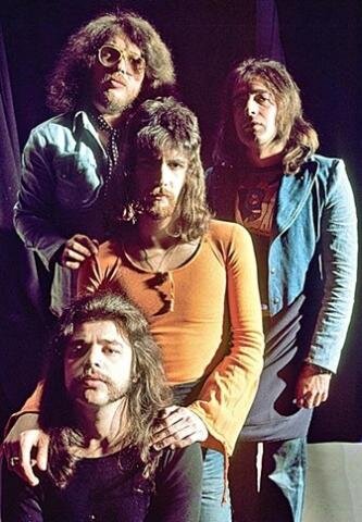 LGT (1973) Слева направо: Габор Прессер, Йожеф Лаукс,  Тамаш Барта, Тамаш Шомло