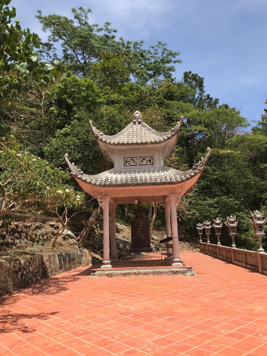 На горе Таку, Вьетнам