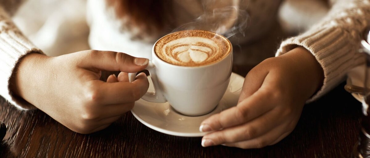 В тот день кофе так и остыл, недопитый(((...