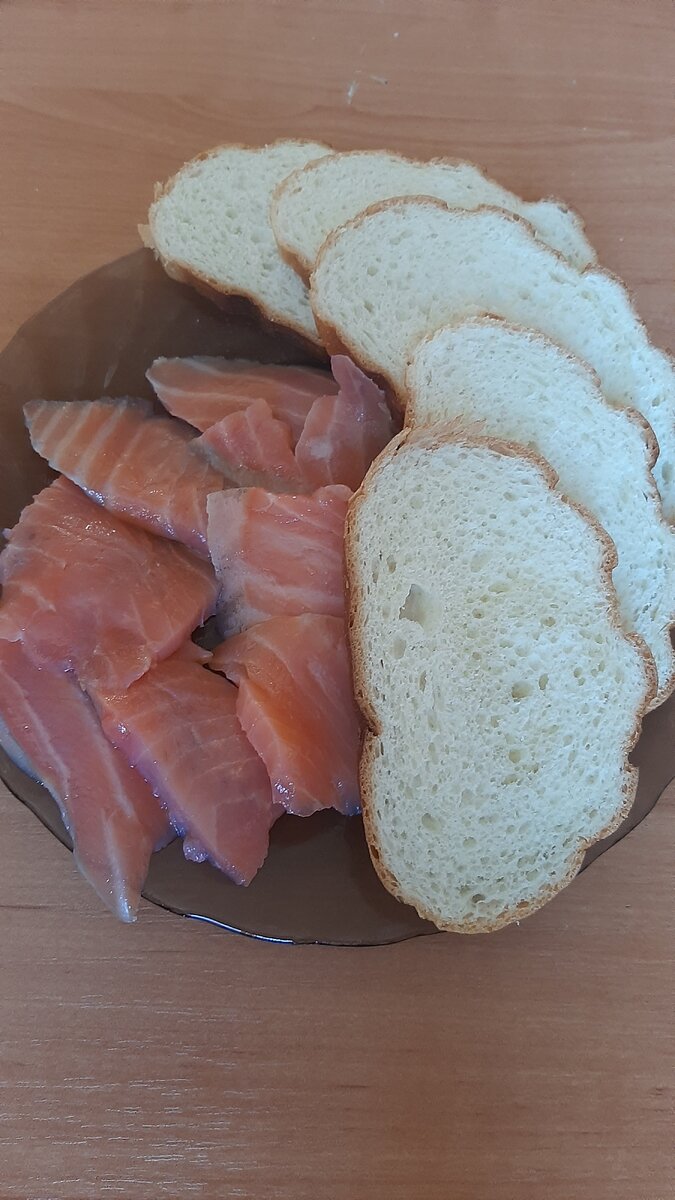 фото автора, рыбка очень жирная, сочная и вкусная