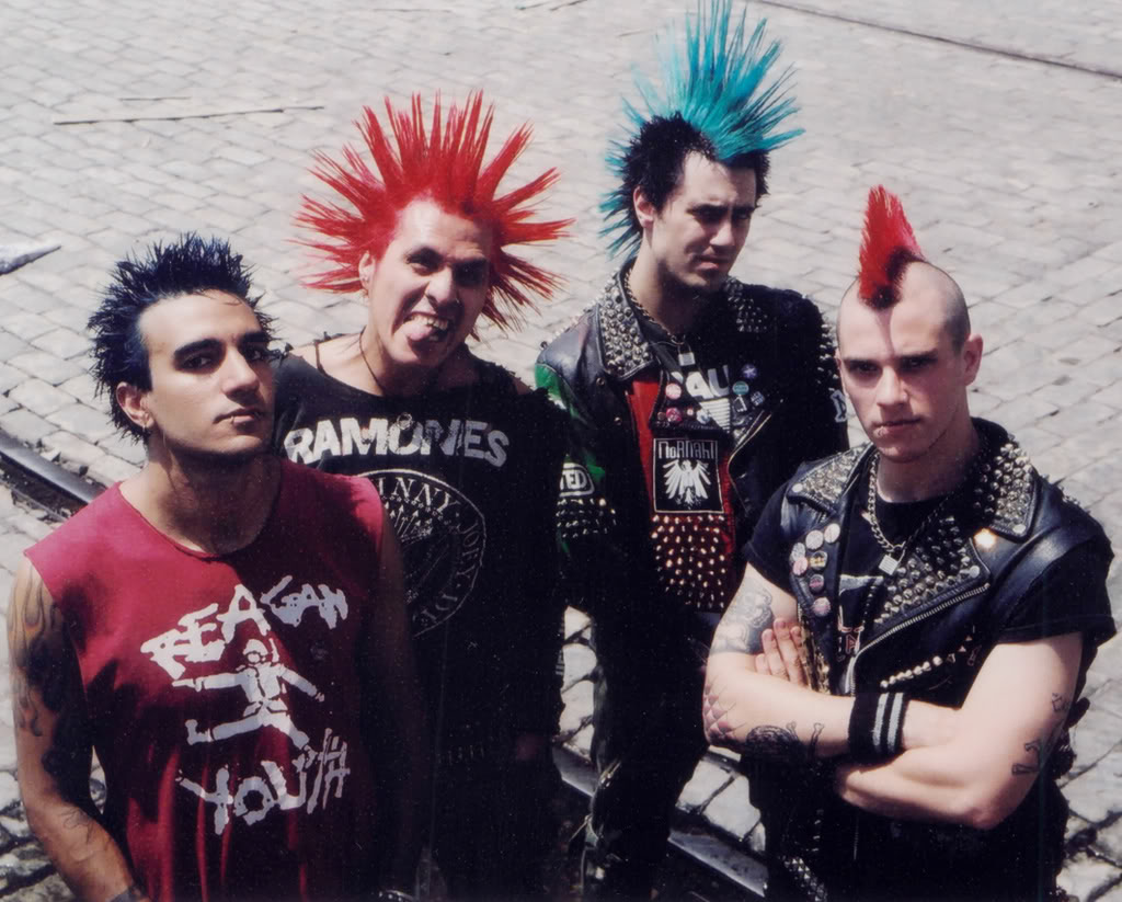 Punk's. Группа the Casualties. Панк группа the Casualties. Casualties группа 2020. The Casualties Хэнк.