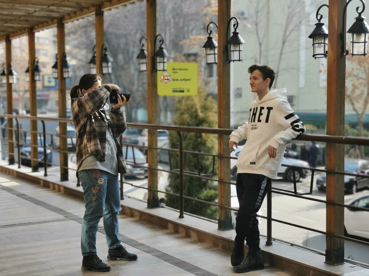 Напишите в комментариях, если заметили пасхалку) 