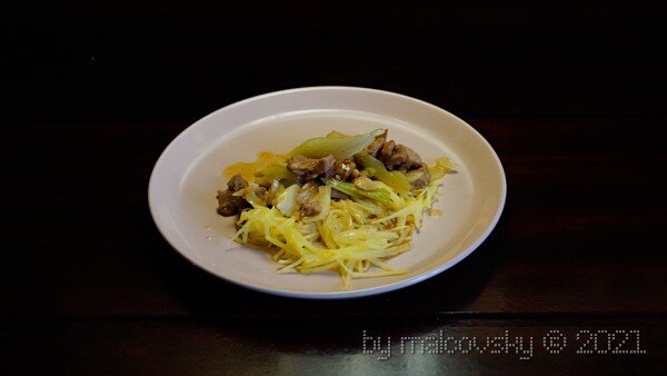 Свинина с сельдереем по-китайски