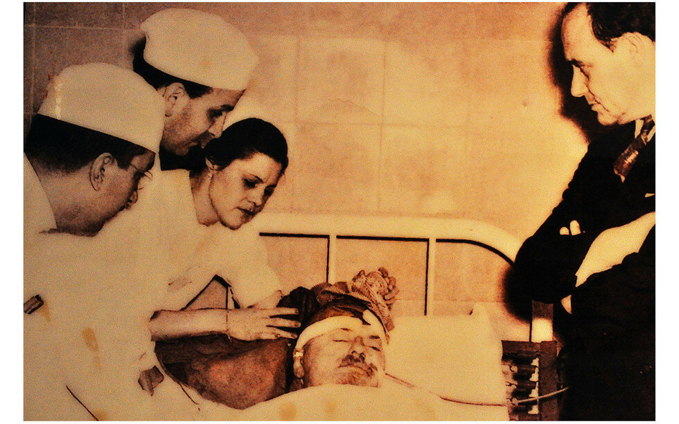 Троцкий на смертном одре, после покyшения в 1940 годy