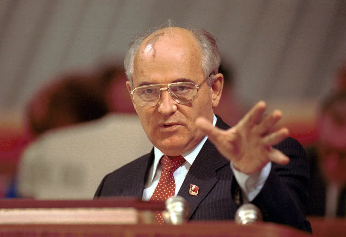 Михаил Сергеевич Горбачёв - главный вдохновитель антиалкогольной кампании 1980-х